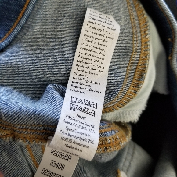 Spanx Womens Straight Leg Jeans Pull On Size Medium Blue Style 20356R Distressed - Picture 6 of 11